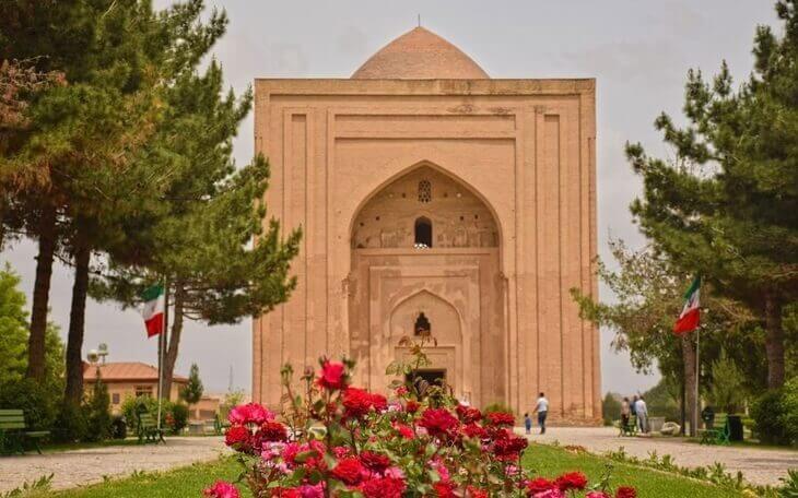 بقعه هارونیه در مشهد